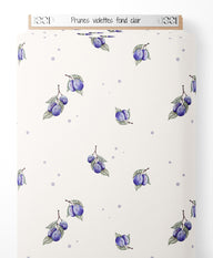 Tissu - Prunes violettes sur fond clair