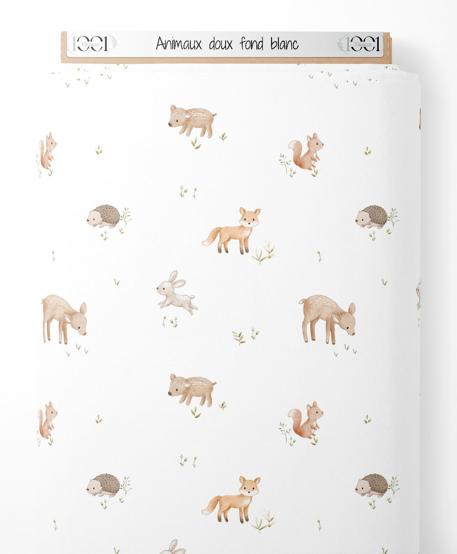 Tissu - Animaux doux sur fond blanc