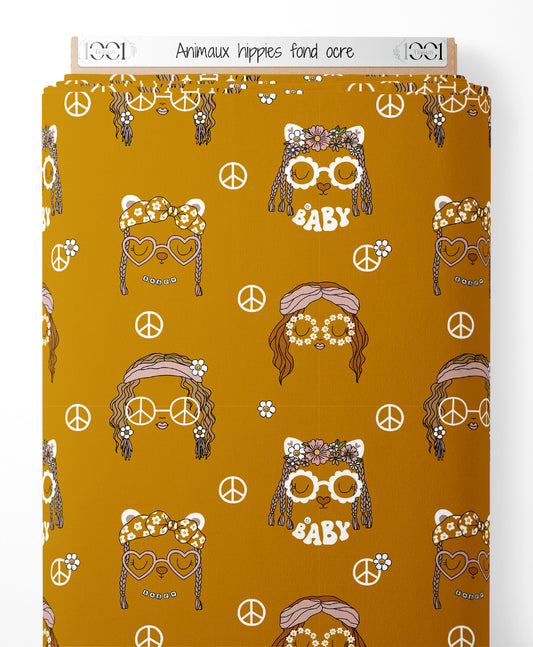Tissu - Animaux hippies sur fond ocre