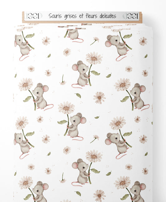 Tissu - Souris grises et fleurs délicates