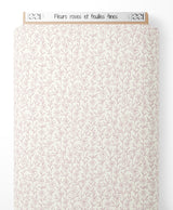 Tissu - Fleurs roses et feuilles fines