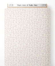 Tissu - Fleurs roses et feuilles fines