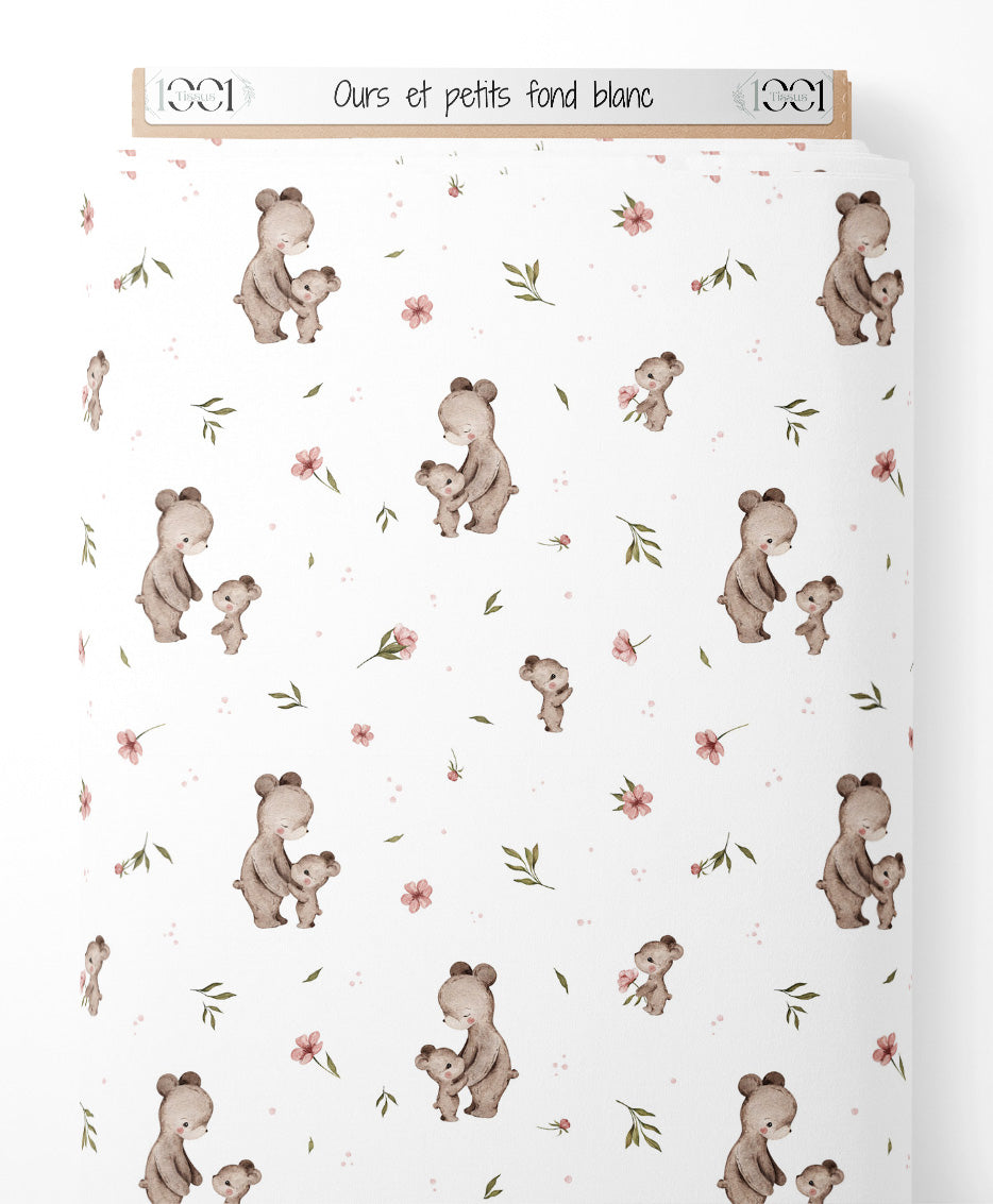 Tissu - Ours et petits sur fond blanc