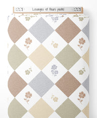 Tissu - Losanges et fleurs pastel