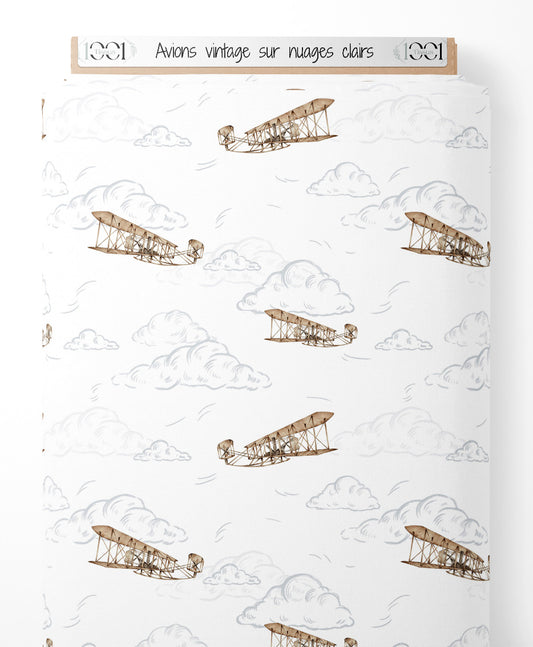Tissu - Avions vintage sur nuages clairs