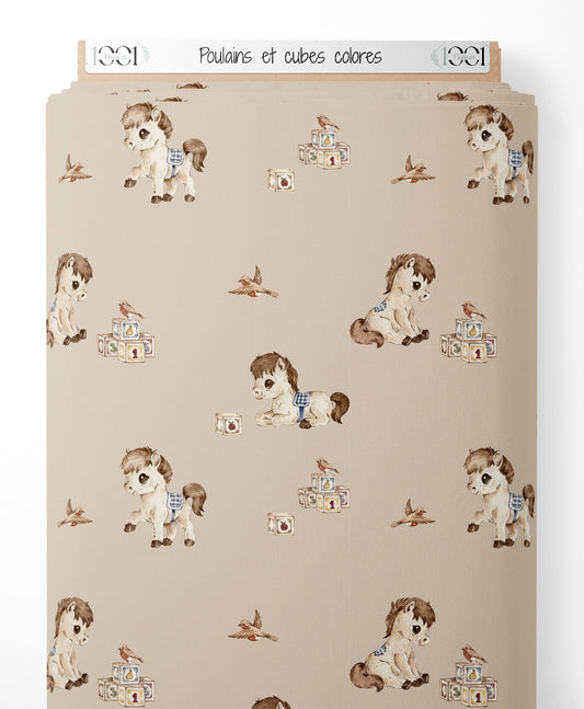 Tissu - Poulains et cubes colorés