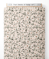 Tissu - Fleurs blanches et feuillage vert 2
