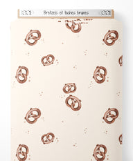 Tissu - Bretzels et taches brunes