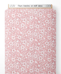 Tissu - Fleurs blanches en motif dense