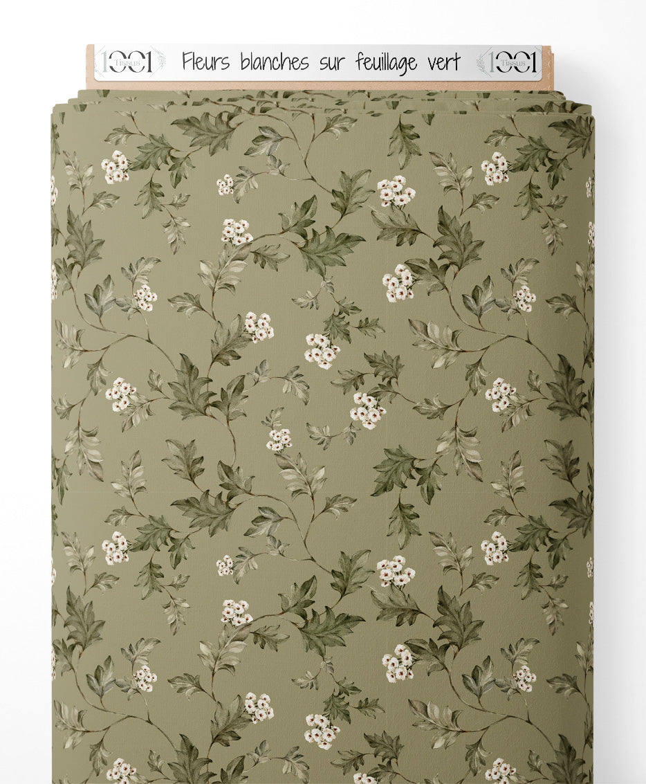 Tissu - Fleurs blanches sur feuillage vert