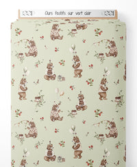 Tissu - Ours festifs sur vert clair