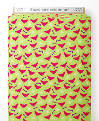 Tissu - Chauves-souris roses sur vert