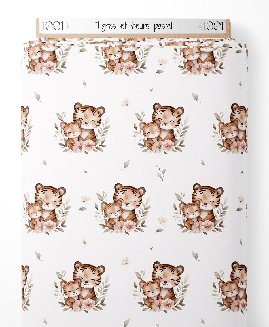 Tissu - Tigres et fleurs pastel
