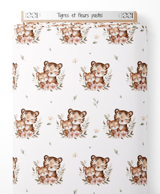 Tissu - Tigres et fleurs pastel