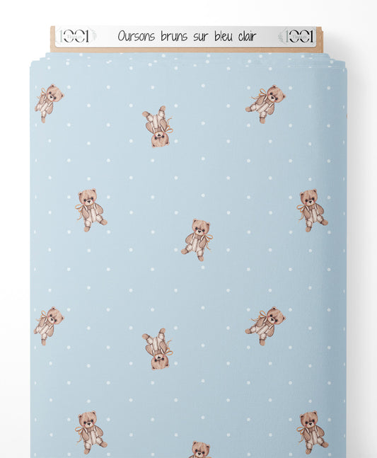Tissu - Oursons bruns sur bleu clair