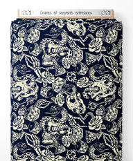 Tissu - Crânes et serpents entrelacés