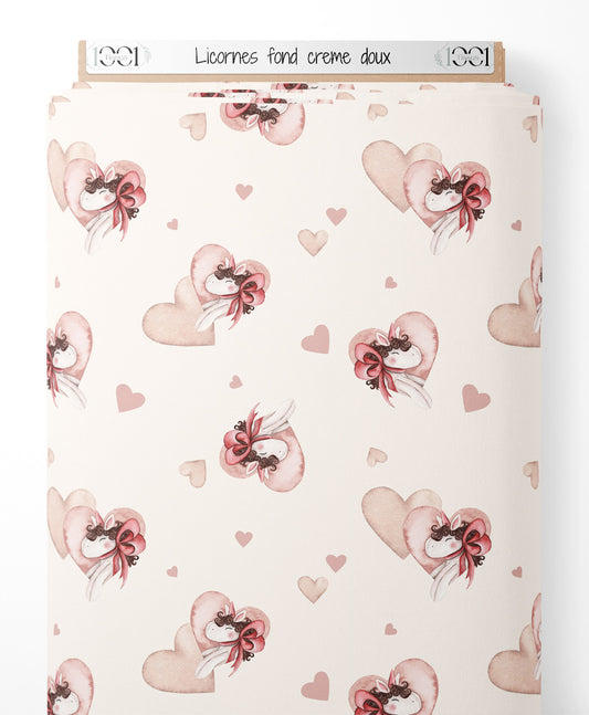 Tissu - Licornes sur fond crème doux