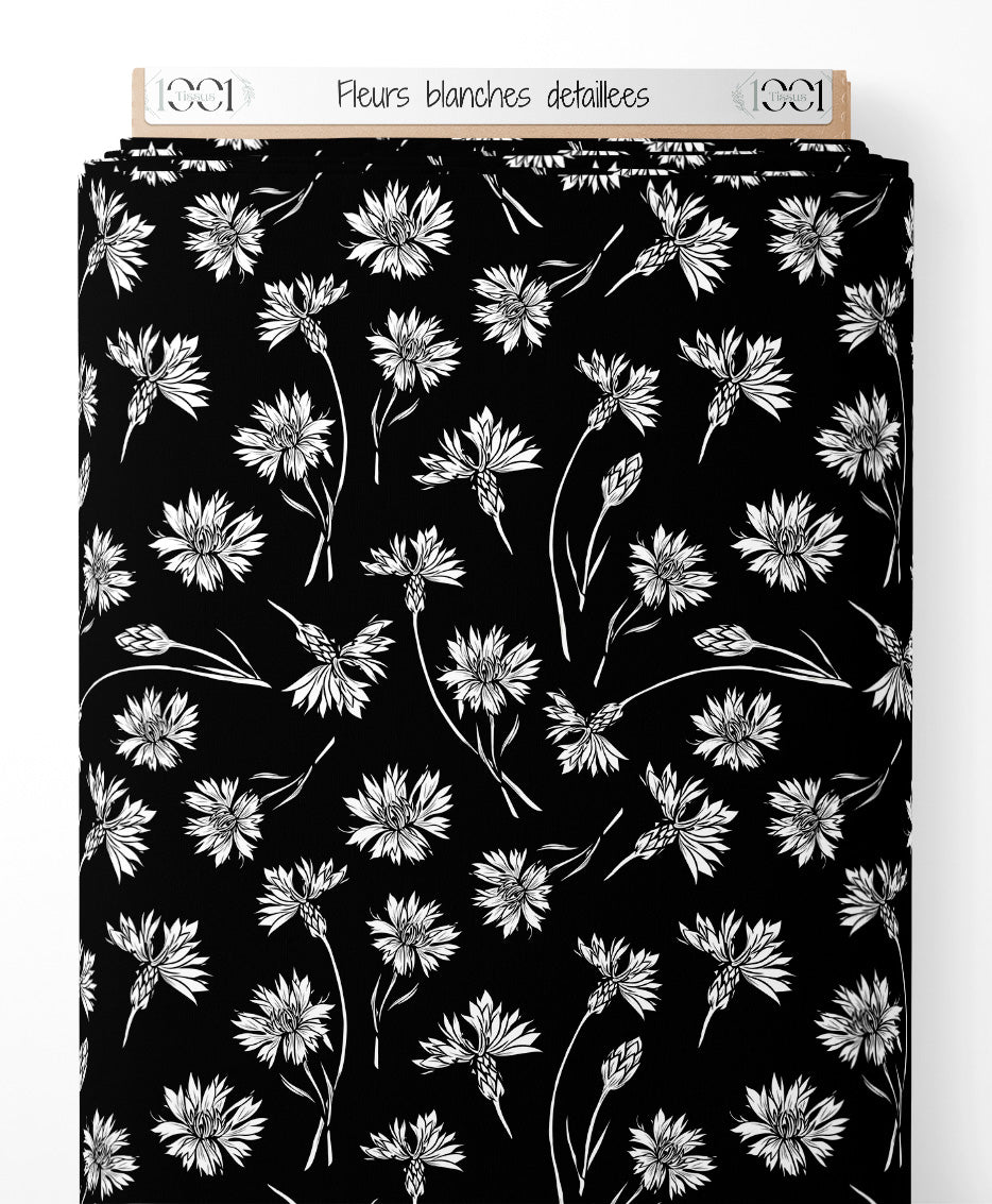 Tissu - Fleurs blanches détaillées