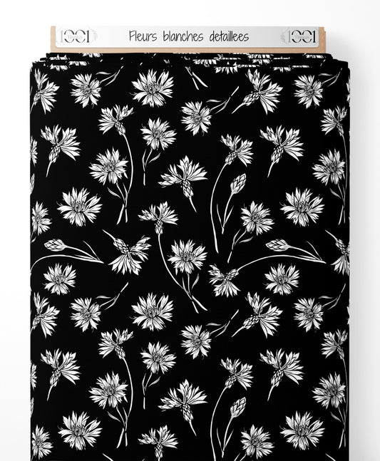 Tissu - Fleurs blanches détaillées