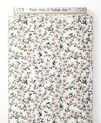 Tissu - Fleurs roses et feuillage doux 3
