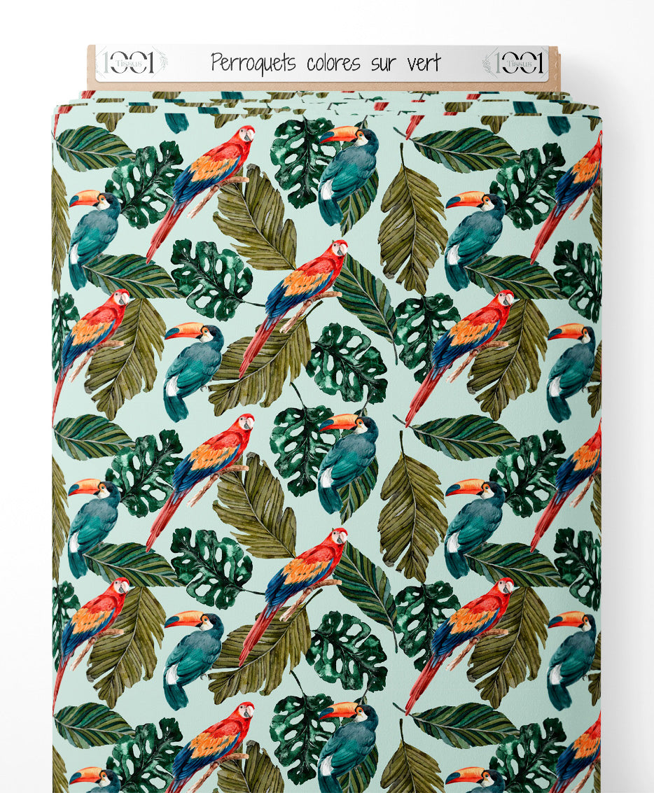 Tissu - Perroquets colorés sur vert