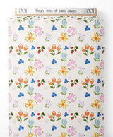 Tissu - Fleurs vives et baies rouges