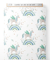 Tissu - Licornes sur arcs-en-ciel verts