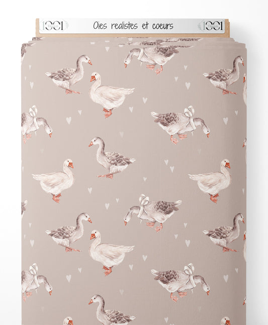 Tissu - Oies réalistes et cœurs