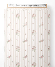 Tissu - Fleurs roses sur rayures claires