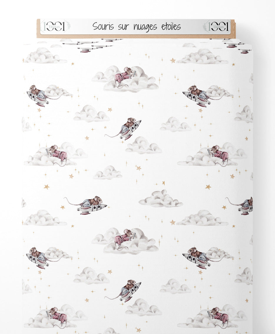 Tissu - Souris sur nuages étoilés