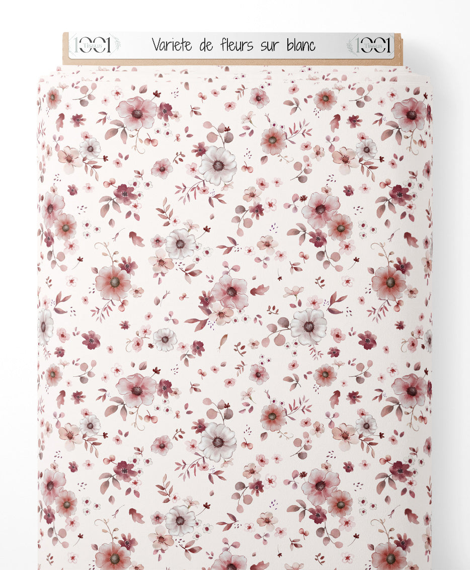 Tissu - Variété de fleurs sur blanc