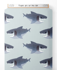 Tissu - Requins gris sur bleu clair