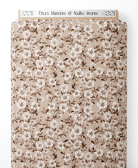 Tissu - Fleurs blanches et feuilles brunes