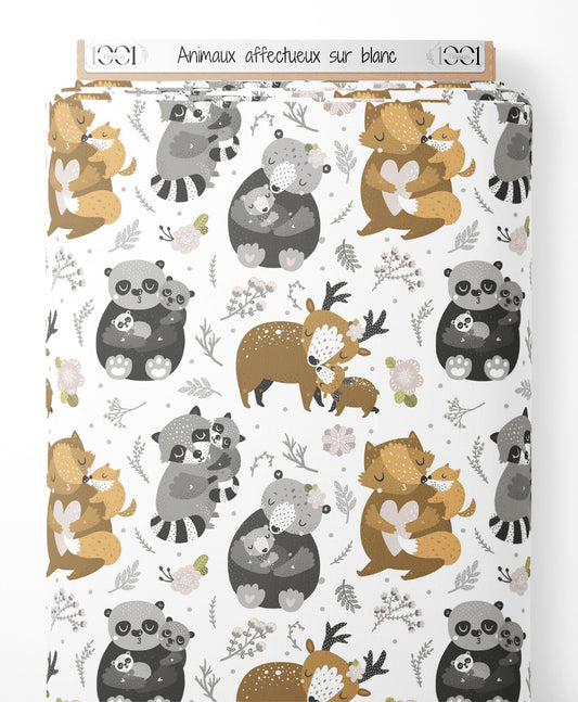 Tissu - Animaux affectueux sur blanc