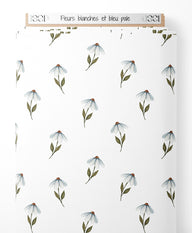 Tissu - Fleurs blanches et bleu pâle