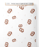 Tissu - Bretzels bruns et grains de sel