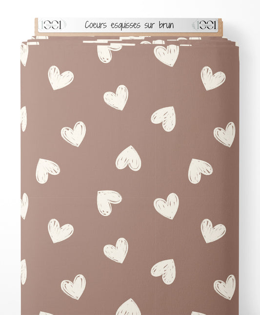 Tissu - Cœurs esquissés sur brun