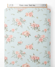 Tissu - Roses roses sur fond bleu