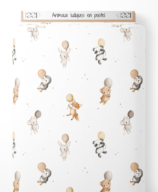 Tissu - Animaux ludiques en pastel