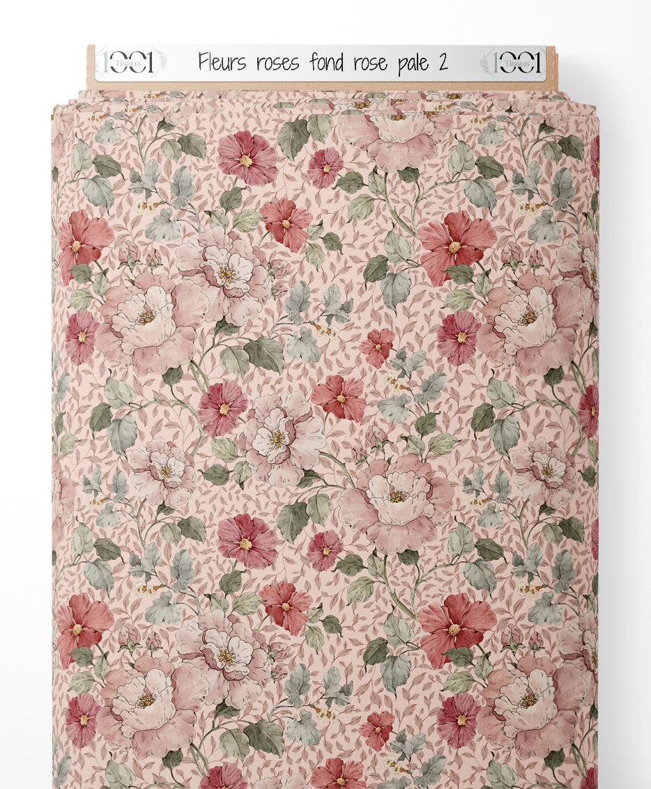 Tissu - Fleurs roses sur fond rose pâle 2