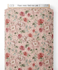 Tissu - Fleurs roses sur fond rose pâle 2