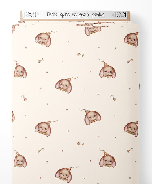 Tissu - Petits lapins chapeaux pointus