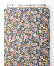 Tissu - Fleurs variées sur fond gris
