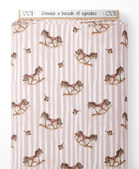Tissu - Chevaux à bascule et cupcakes