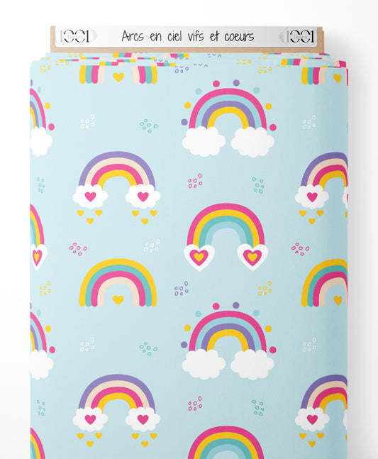 Tissu - Arcs-en-ciel vifs et cœurs