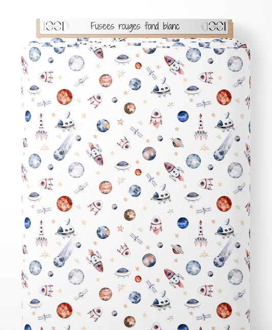 Tissu - Fusées rouges sur fond blanc