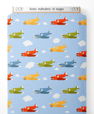 Tissu - Avions multicolores et nuages
