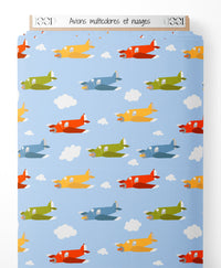 Tissu - Avions multicolores et nuages