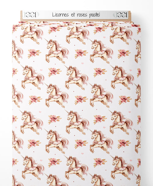 Tissu - Licornes et roses pastel