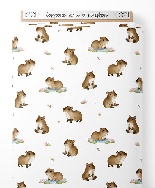 Tissu - Capybaras variés et nénuphars